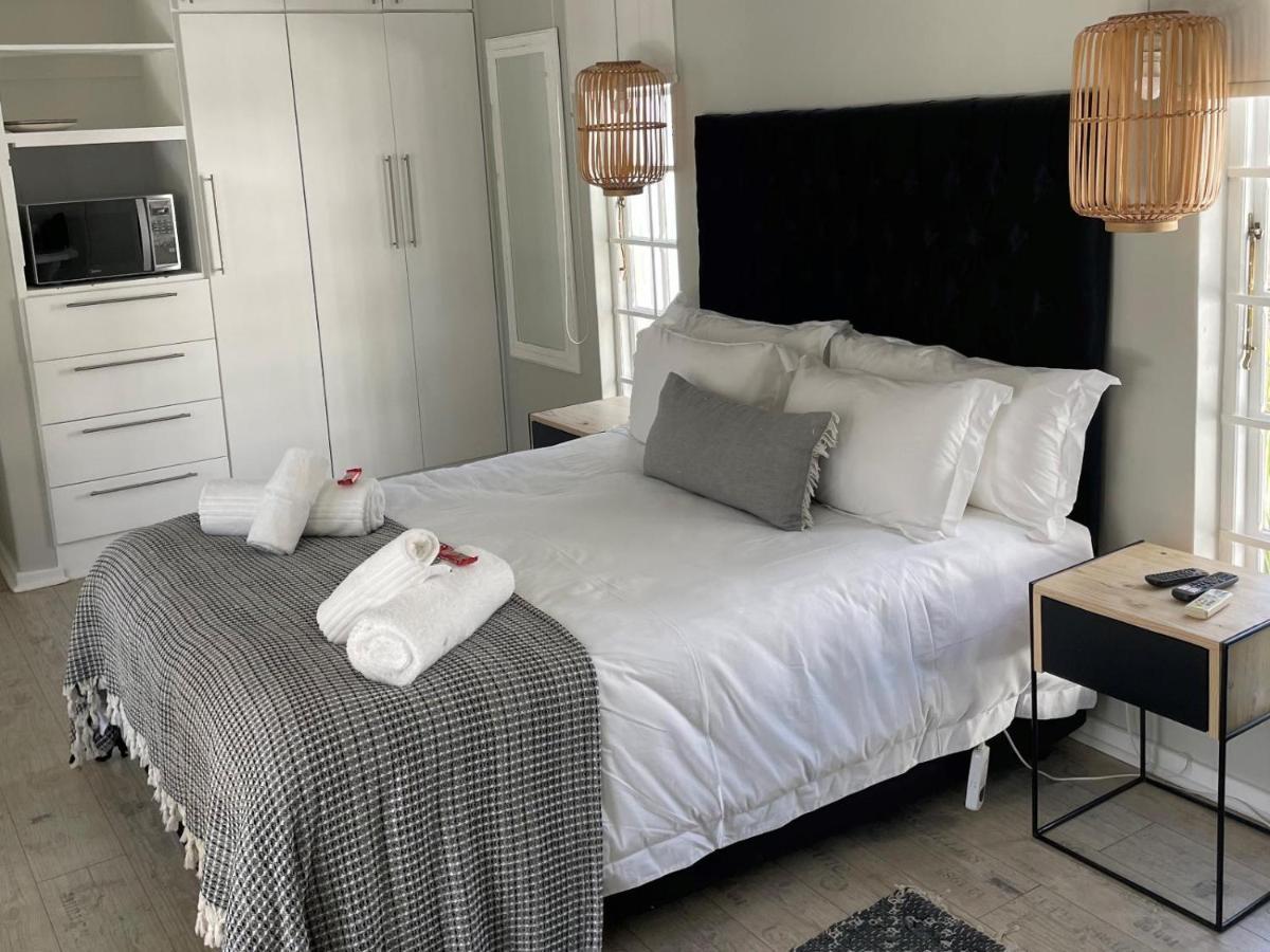 La Belle Guest House Блоемфонтейн Стая снимка